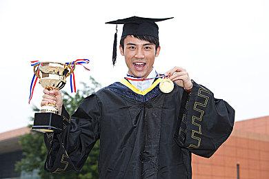 《战神》开发商编剧直播玩《星空》遭网络喷子围攻